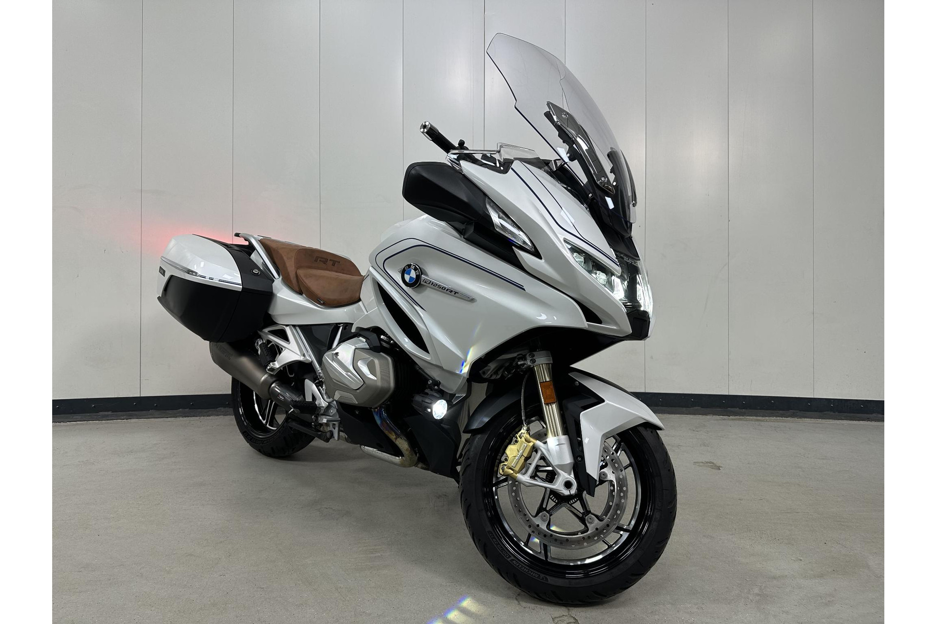 BMW  R 1250 RT *AKRA*OPTION-719-PARTS*DYN.TOUR.COMF.*ACC*KEYLESS*